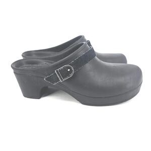 Crocs Sarah Clogs Shoes Womens Size 8 Black Mules Slip-On Dual Comfort Nurse